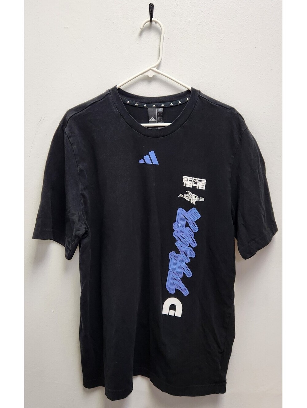 Adidas I Am Sport Gameday Men's Large Black Japanese Katakana Graphic T-Shirt